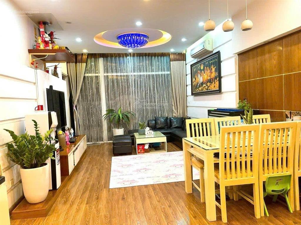 Bán gấp căn hộ cc lô góc kđt dream town mặt đường 70  99m2  03 ngủ  giá 5,8 tỷ.
