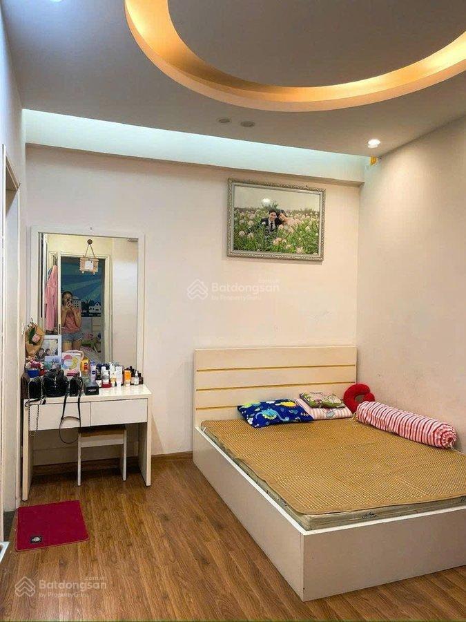 Bán gấp căn hộ cc lô góc kđt dream town mặt đường 70  99m2  03 ngủ  giá 5,8 tỷ.