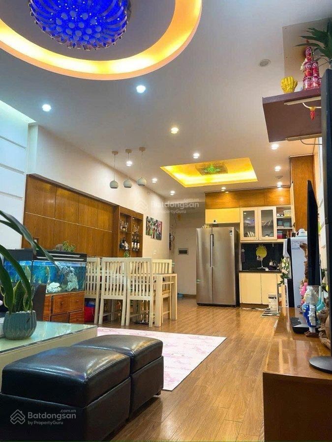 Bán gấp căn hộ cc lô góc kđt dream town mặt đường 70  99m2  03 ngủ  giá 5,8 tỷ.
