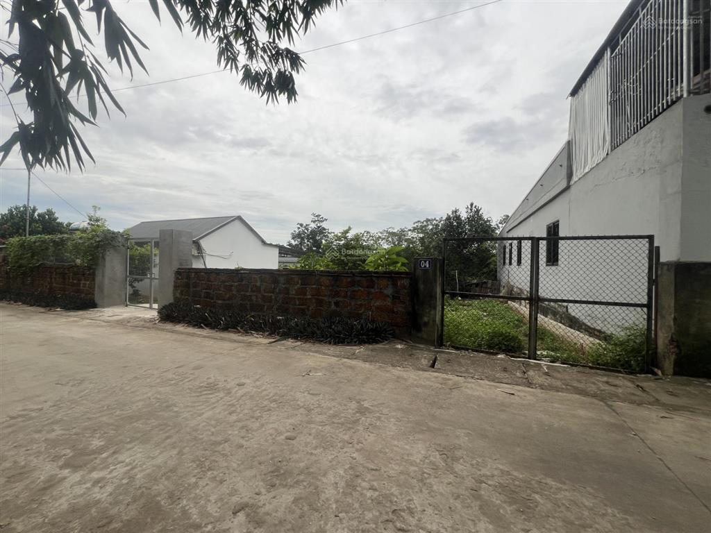 Chính chủ bán lô đất làm ngay trung tâm diện tích197m2 ffull thổ mặt tiền 9,35m tại yên bài hà nội