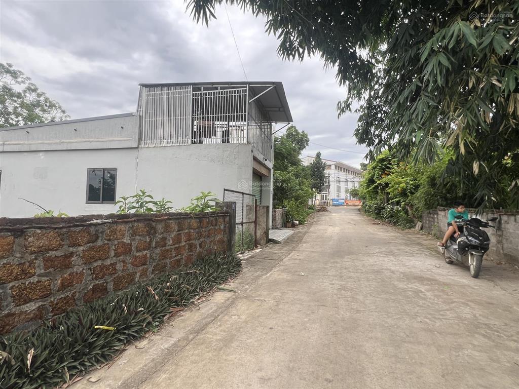 Chính chủ bán lô đất làm ngay trung tâm diện tích197m2 ffull thổ mặt tiền 9,35m tại yên bài hà nội