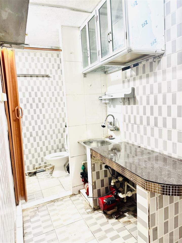 Nhà cấp 4 tập thể 30m2  hoàng quốc việt, cầu giấy  chính chủ cho thuê