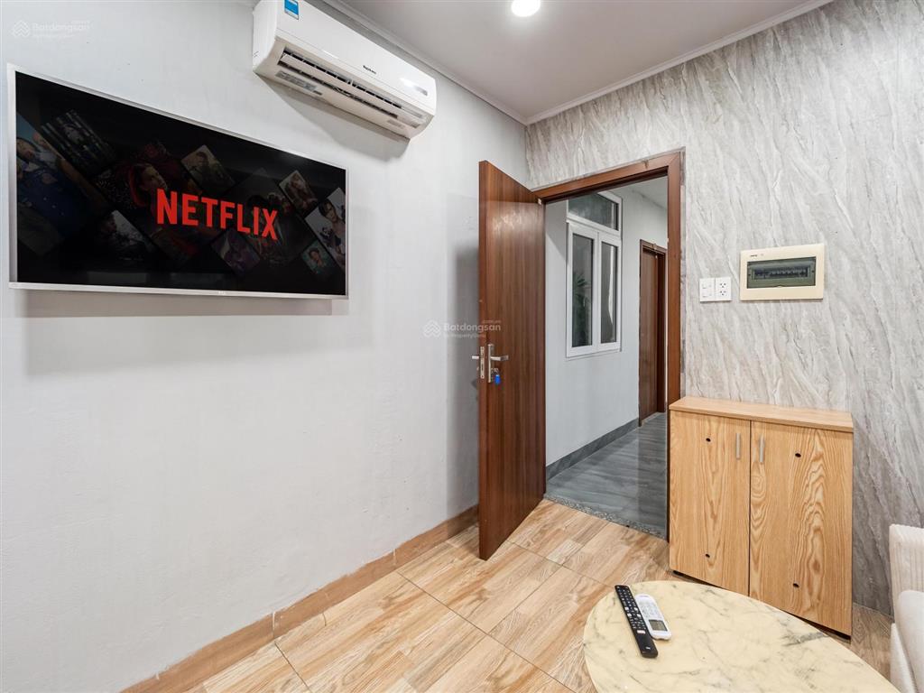 Bán tòa nhà building  33 căn hộ dịch vụ, 1200m2, trung tâm lê văn sỹ, quận 3