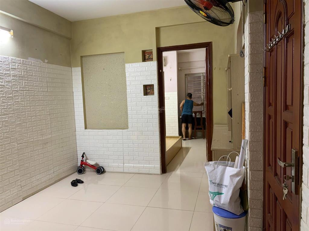 Cho thuê căn ccmn tại số 21 ngõ 1008 đường láng.