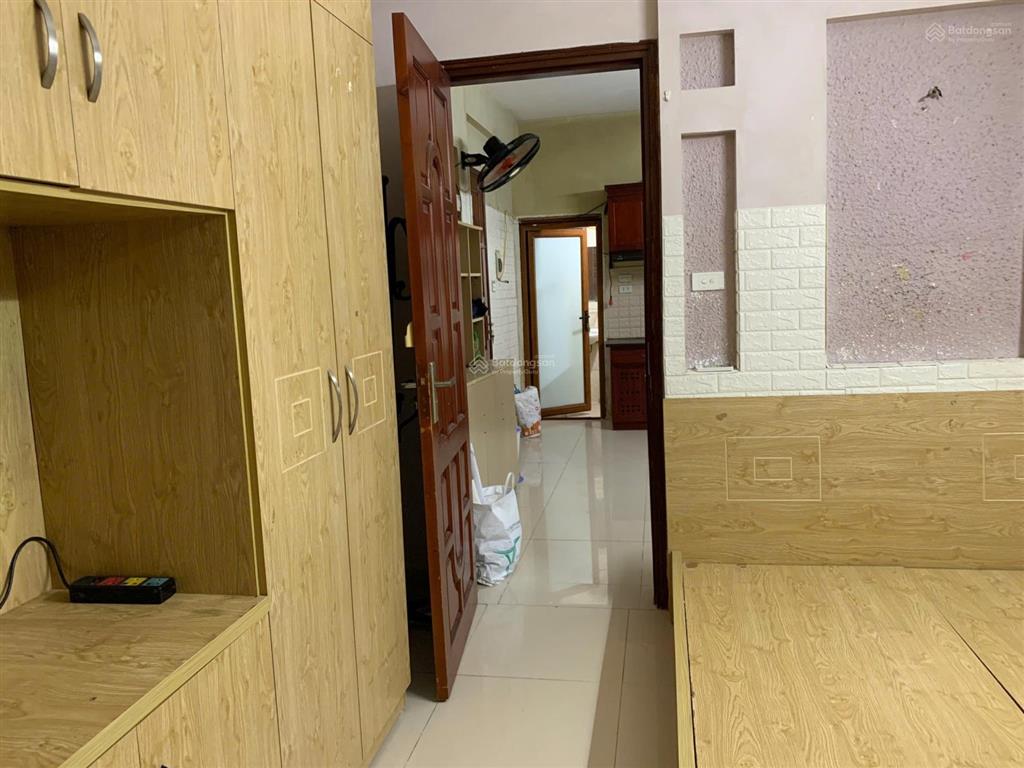 Cho thuê căn ccmn tại số 21 ngõ 1008 đường láng.