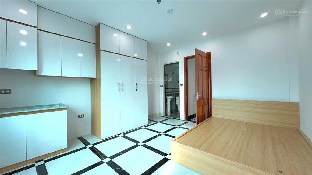 Chính chủ bán căn hộ dòng tiền 8 tầng thang máy kinh doanh ô tô đỗ cửa giá 13tỷ dòng tiền 700tr/năn