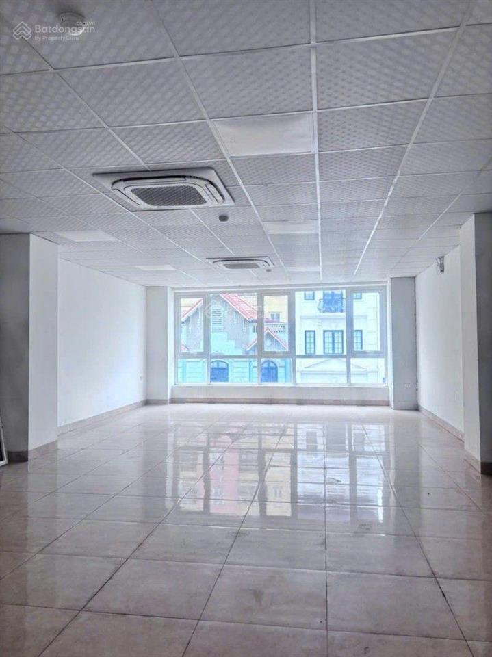 Bán nhà mặt phố trương công giai vỉa hè rộng dt 90m2 7 tầng +hầm kinh doanh, giá rẻ hơn khu vực