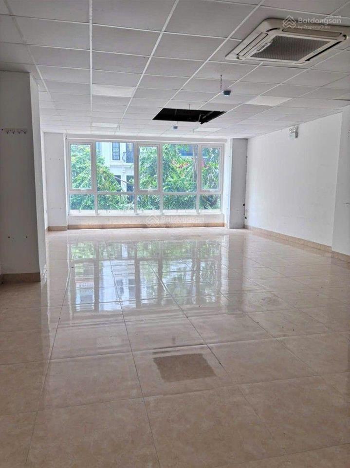 Bán nhà mặt phố trương công giai vỉa hè rộng dt 90m2 7 tầng +hầm kinh doanh, giá rẻ hơn khu vực