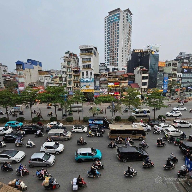 Chính chủ tôi cần bán gấp nánh 7t thang máy dt90m2 ô tô vào nhà,dùng đỗ,đc giang văn minh ba đình