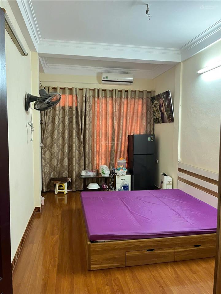 Cc tôi bán nhà yên láng đống đa
siêu hiếm 2 mặt thoáng dt65m | xd 4 tầng khung cột.giá 14.8 tỷ