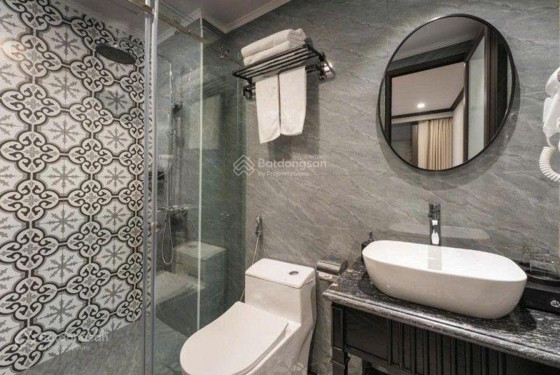 Chính chủ cần bán siêu phẩm mặt phố hoàng ngân lô góc 3 thoáng kinh doanh đỉnh dòng tiền khủng