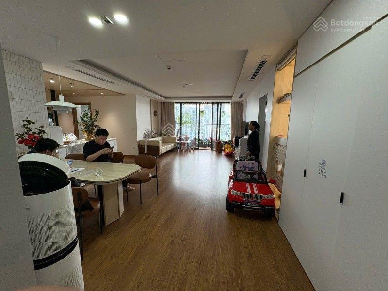Bán the park hom,căn hộm chung cư 154 m2, 20,5 tỷ tại trần thái tông, cầu giấy, hà nội có slot ôtô
