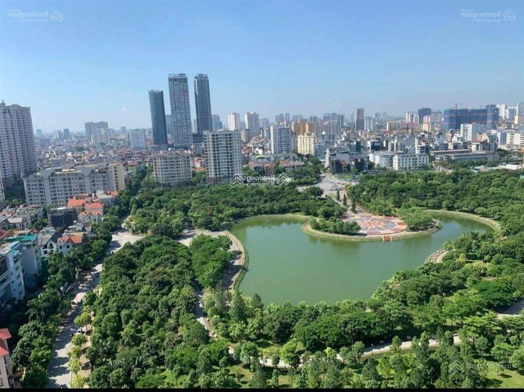Bán the park hom,căn hộm chung cư 154 m2, 20,5 tỷ tại trần thái tông, cầu giấy, hà nội có slot ôtô