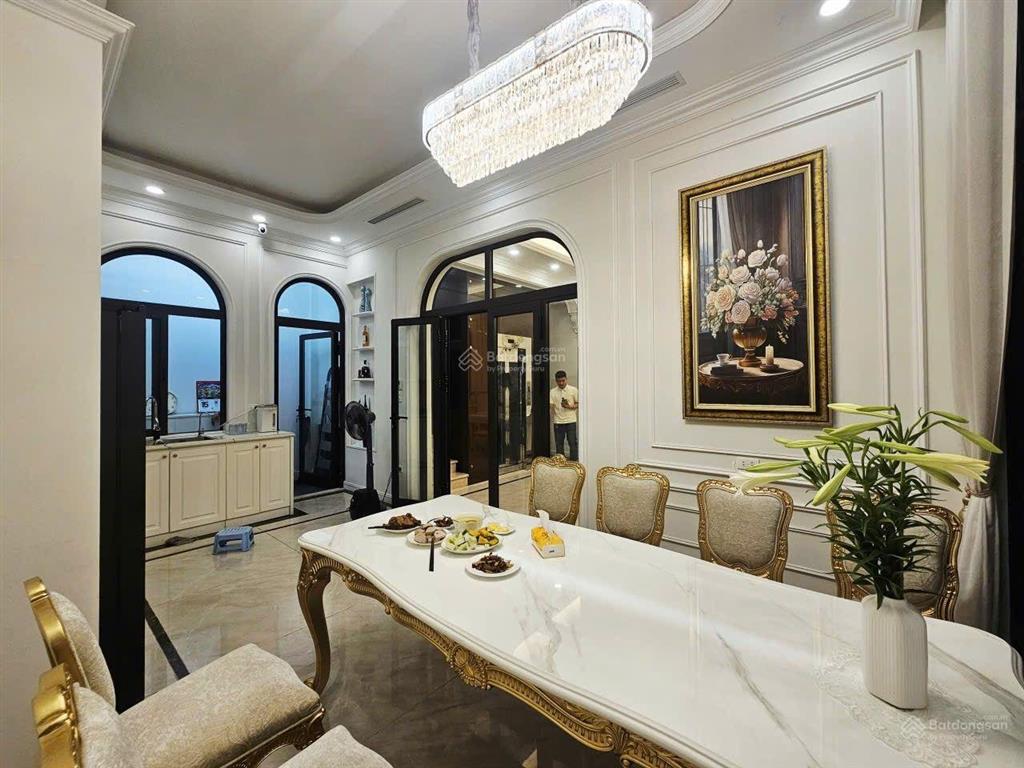 Bán siêu biệt thự đơn lập mỹ đình 1 hạ hơn 10tỷ vị trí đẹp thang máy kinh doanh chung tâm mỹ đình
