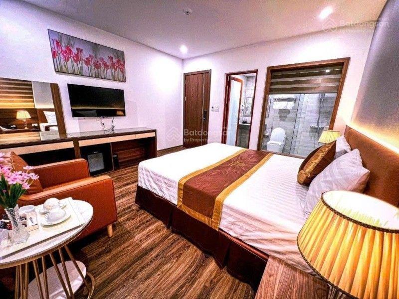 Bán nhà riêng 5 tầng tại đ.trích sài, 88 tỷ, 215 m2, chính chủ hàng hiếm tây hồ hà nội