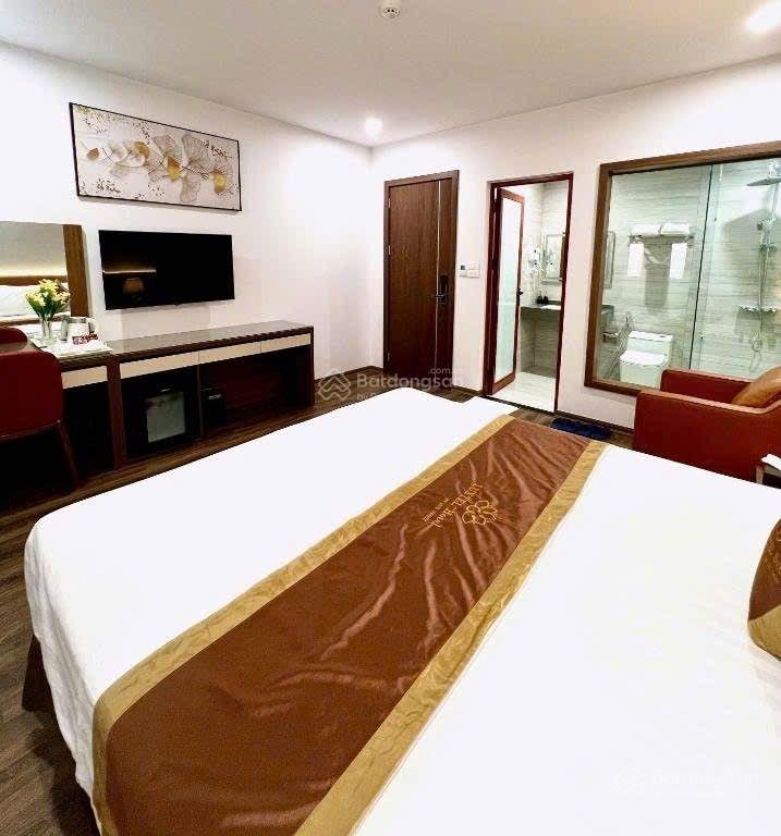 Bán nhà riêng 5 tầng tại đ.trích sài, 88 tỷ, 215 m2, chính chủ hàng hiếm tây hồ hà nội