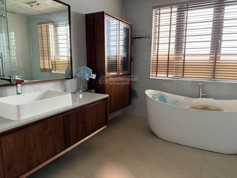 Cần thanh khoản gấp siêu biệt thự mặt hồ lideco chuẩn sống thượng lưu giữa trung tâm, &nhỉnh 200/m2