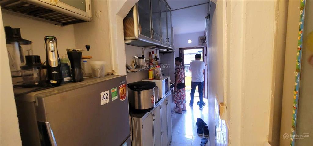Cần bán gấp căn hộ tập thể thành công dt sổ 34/75m2 sử dụng thực tế 75m2. thiết kế 2 ngủ