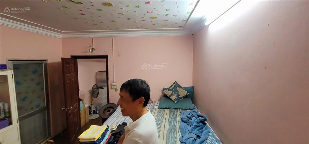 Cần bán gấp căn hộ tập thể thành công dt sổ 34/75m2 sử dụng thực tế 75m2. thiết kế 2 ngủ
