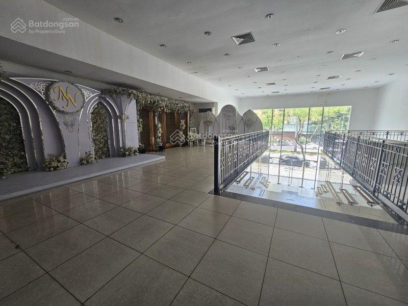 Cần bán siêu phẩm nhà,đất vàng,mỹ đình dt 1.520m2 giá hơn 300tr/m2 full thổ cư ở lâu dài vị trí đẹp