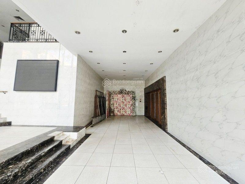 Cần bán siêu phẩm nhà,đất vàng,mỹ đình dt 1.520m2 giá hơn 300tr/m2 full thổ cư ở lâu dài vị trí đẹp