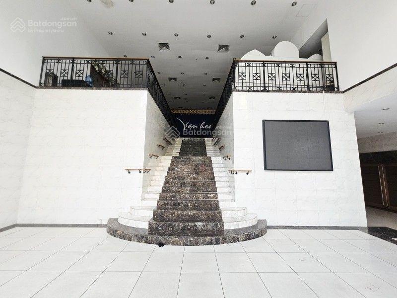 Cần bán siêu phẩm nhà,đất vàng,mỹ đình dt 1.520m2 giá hơn 300tr/m2 full thổ cư ở lâu dài vị trí đẹp