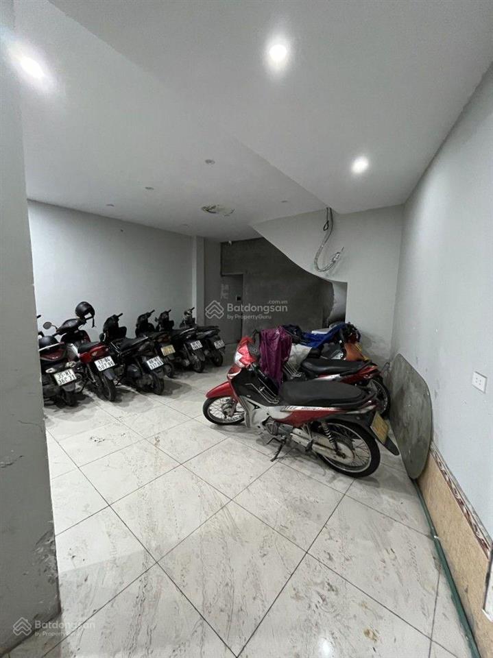 Bán siêu phẩm ccmn trần duy hưng lô góc 3 thoáng full pccc dòng tiền 940 triệu/năm. dt 65m2