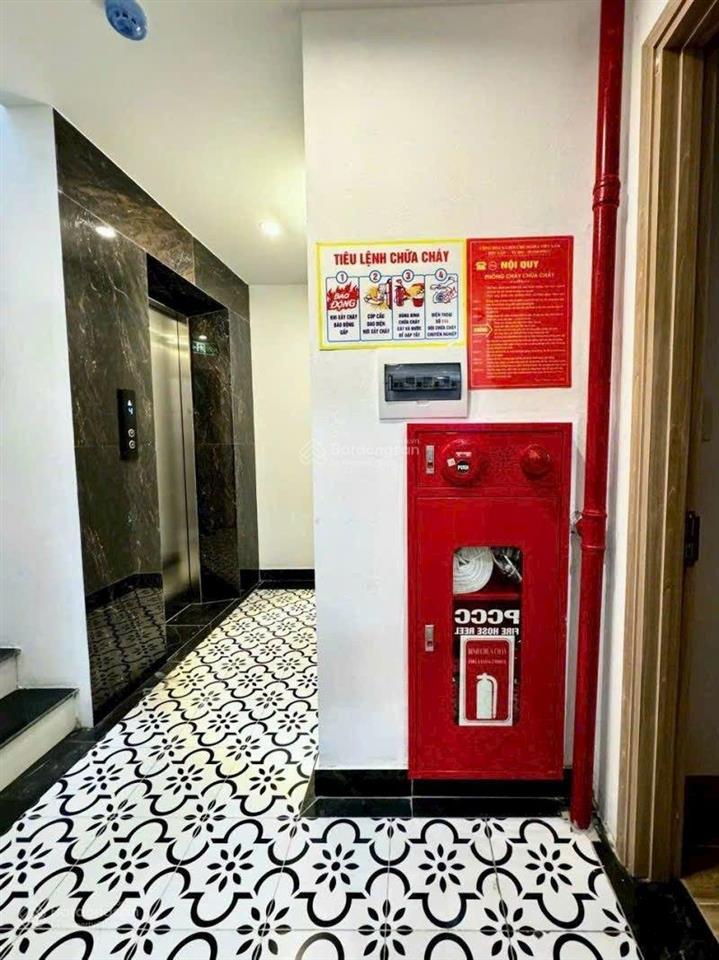 Bán siêu phẩm ccmn trần duy hưng lô góc 3 thoáng full pccc dòng tiền 940 triệu/năm. dt 65m2