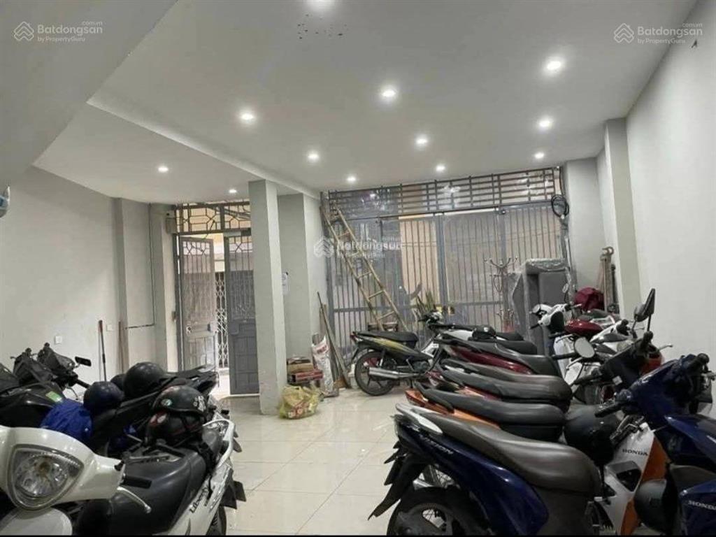Bán siêu phẩm ccmn trần duy hưng lô góc 3 thoáng full pccc dòng tiền 940 triệu/năm. dt 65m2
