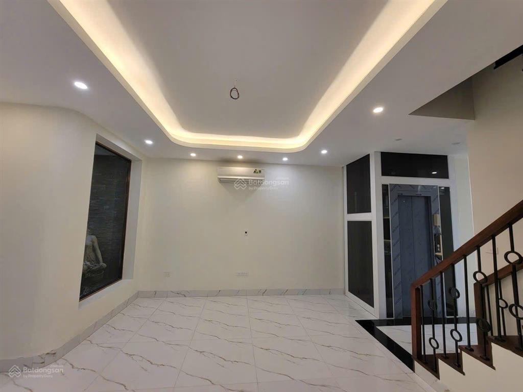 Bán nhà 83m2 phân lô vip hoàng hoa thám ô tô tránh vỉa hè 4tầng thang máy, kinh doanh mặt tiền rộng