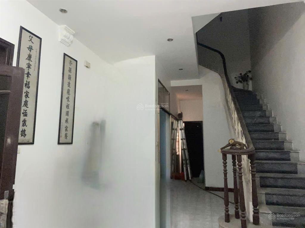 Cho thuê nhà/đất nguyễn ngọc vũ 300m mặt tiền 15m kinh doanh đỉnh vị trí trung tâm