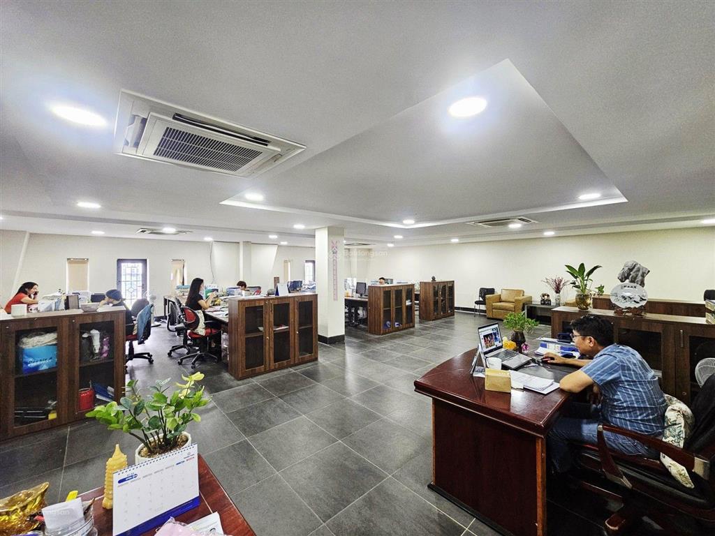 Cần thanh khoản gấp tòa văn phòng mặt phố tại five star mỹ đình, 136 tỷ, 320m², sổ đỏ chính chủ