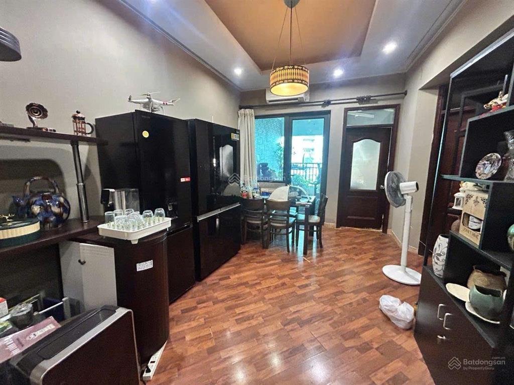 Cần bán gấp căn hộ 3pn, 3wc, 152,5m2 tại phố hoàng đạo thúy, giá cực chất 13,9 tỷ vị trí đắc địa