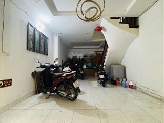 Bán nhà riêng tại phố chùa bộc, giá ưu đãi 12,9 tỷ, 40 m2, nội thất đầy đủ