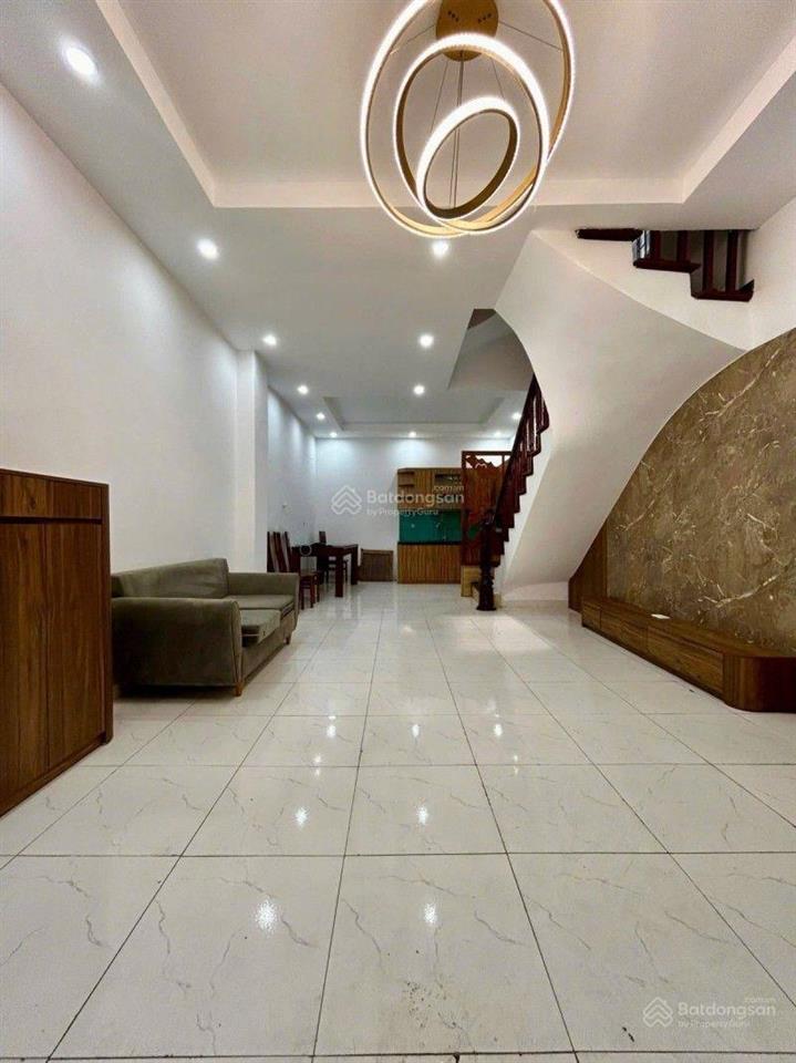 Bán nhà riêng tại phố chùa bộc, giá ưu đãi 12,9 tỷ, 40 m2, nội thất đầy đủ