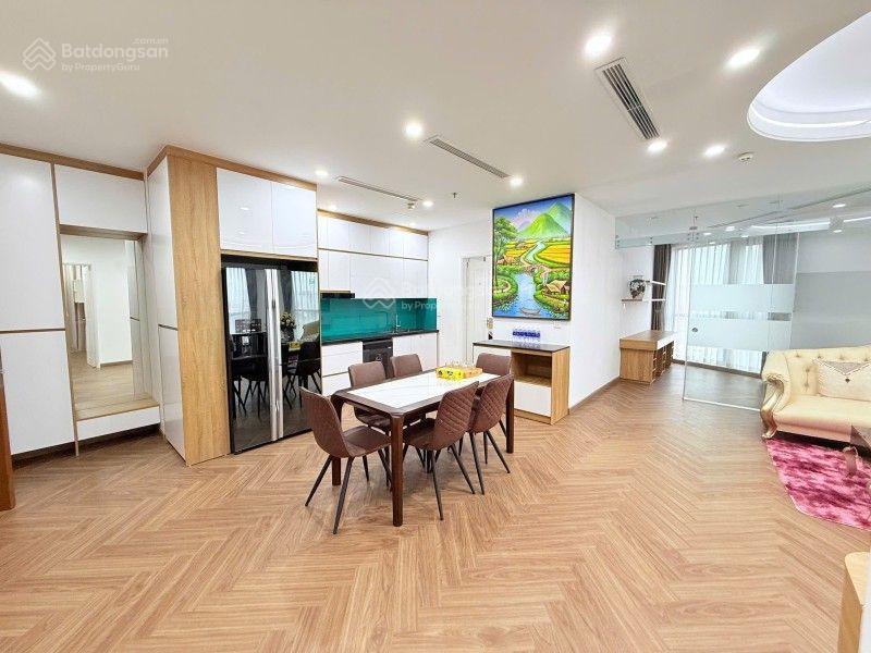 Chính chủ cần bán căn hộ 3pn, 2wc, 133m2 tại royal city, thanh xuân, hà nội, 20,5 tỷ view đẹp tòa