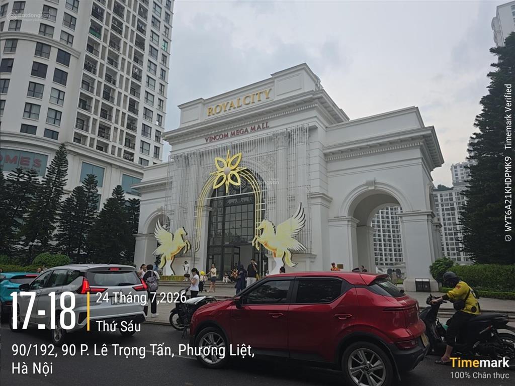 Chính chủ cần bán căn hộ 3pn, 2wc, 133m2 tại royal city, thanh xuân, hà nội, 20,5 tỷ view đẹp tòa