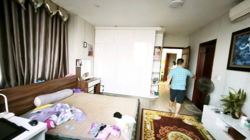 Nhà có việc cần bán gấp căn hộ chung cư cao cấp siêu rộng hà nội 206m2, 4pn 4wc, vị trí vàng 12.3tỷ