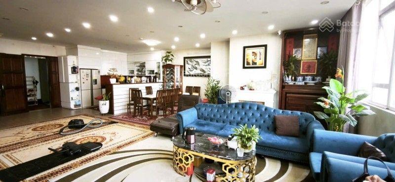 Nhà có việc cần bán gấp căn hộ chung cư cao cấp siêu rộng hà nội 206m2, 4pn 4wc, vị trí vàng 12.3tỷ