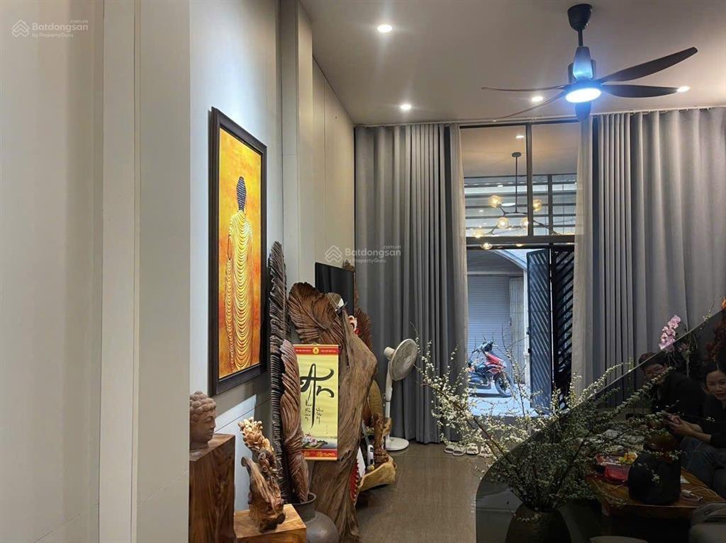 Gia đình có việc gấp hạ giá 4.1 tỷ bán nhà riêng 75 m2 tại đồng tâm, 17,9 tỷ giá tốt so với khu vực