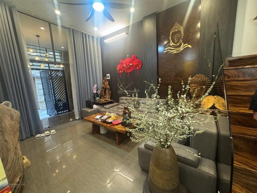 Gia đình có việc gấp hạ giá 4.1 tỷ bán nhà riêng 75 m2 tại đồng tâm, 17,9 tỷ giá tốt so với khu vực
