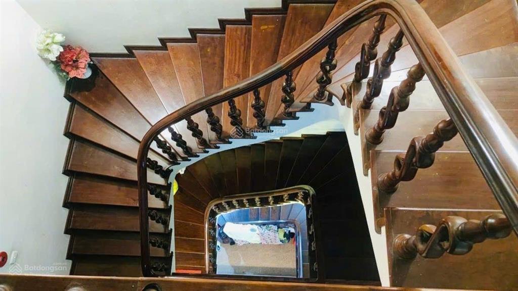 Bán biệt thự sân vườn đẳng cấp sát hồ tây, 2 ô tô tránh bể bơi riêng chờ thang máy kinh doanh