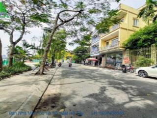 Giá đình có việc cần bán chỉ 1 nhà ra hồ tây mặt tiền 12m t 93m2 xd dòng tiền cho thuê ổn định