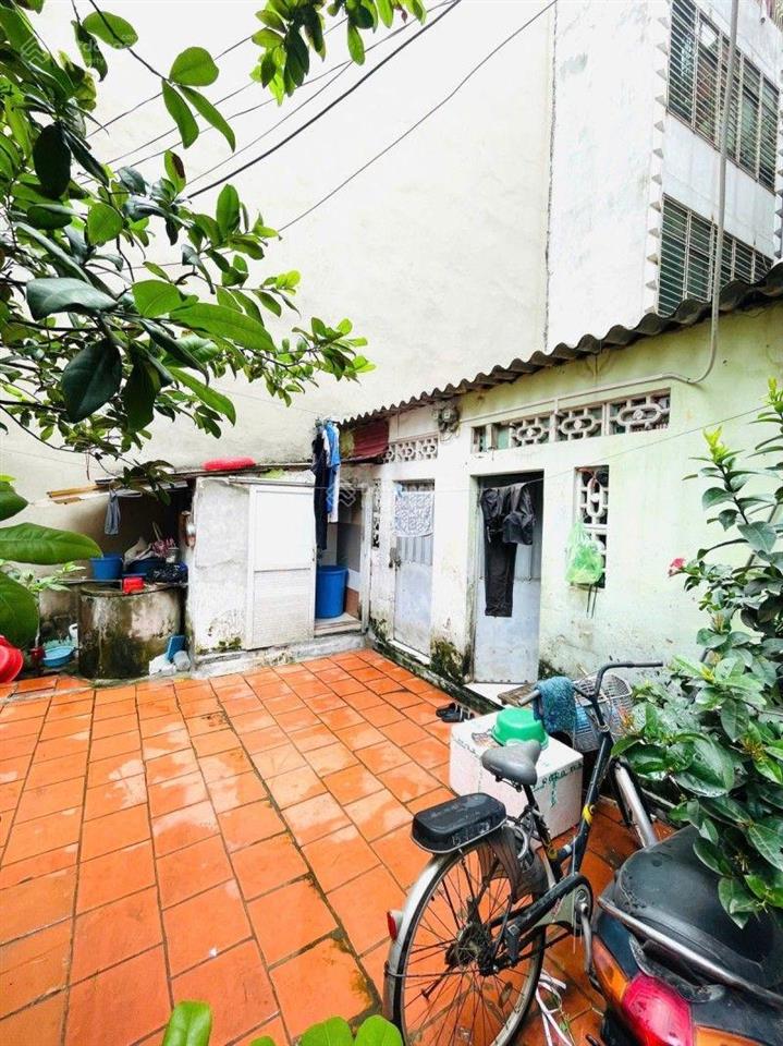 Bán nhà dịch vọng khúc thừa dụ lô đất vàng dòng tiền chỉ 32.5 tỷ sổ đỏ đẹp dt 115m,