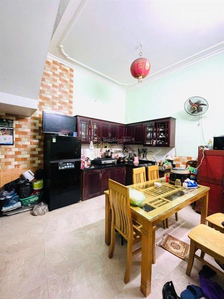 Bán nhà dịch vọng khúc thừa dụ lô đất vàng dòng tiền chỉ 32.5 tỷ sổ đỏ đẹp dt 115m,