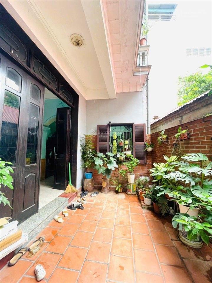 Bán nhà dịch vọng khúc thừa dụ lô đất vàng dòng tiền chỉ 32.5 tỷ sổ đỏ đẹp dt 115m,