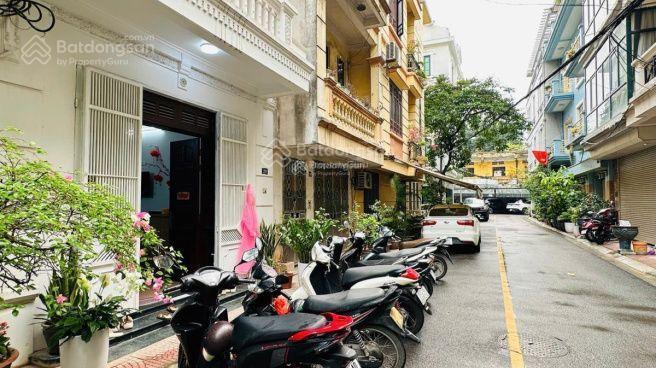 Chính chủ cần bán nhà phân lô quần ngựa ô tô ba đình dt 90m chỉ 38.6 tỷ nhà 3 tầng mặt