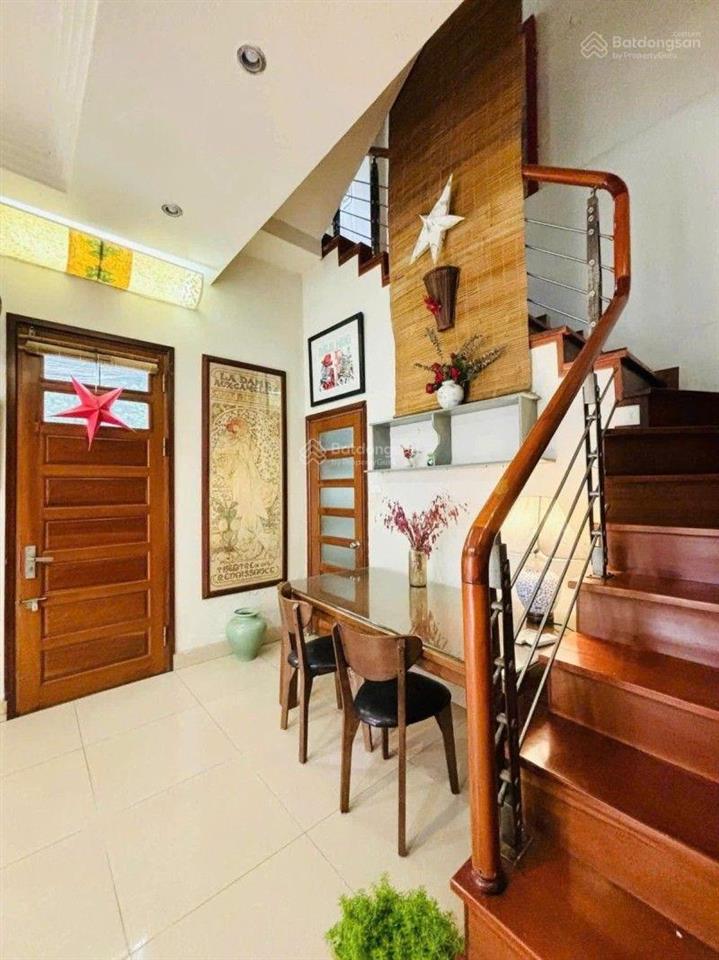 Nhà có việc cần gia đi gấp nhà mặt phố đồng cổ tây hồ chỉ 43 tỷ diện tích 80,2m mặt tiền 6,1m,sổ a4