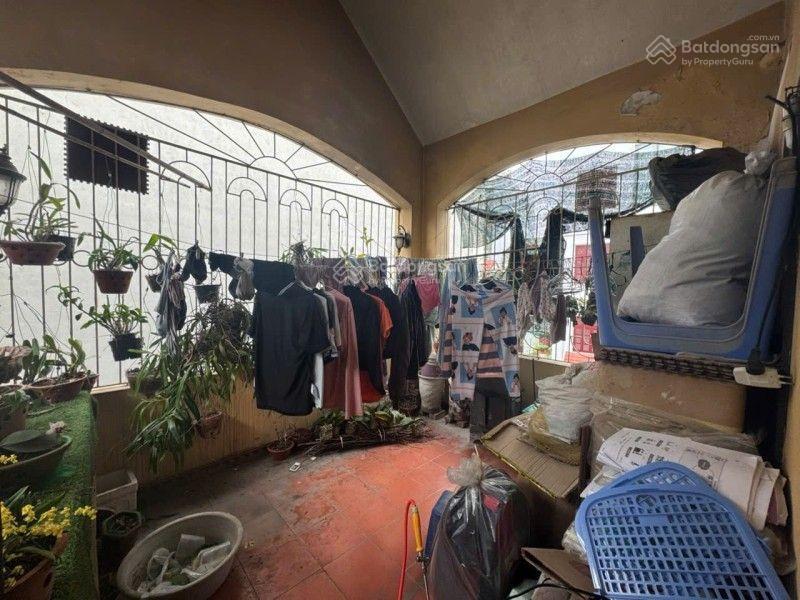 Gia đình có việc cần ra đi gấp nhà đất vị trí vàng tây hồ nở hậu  20m ra phố đi bộ trịnh công sơn