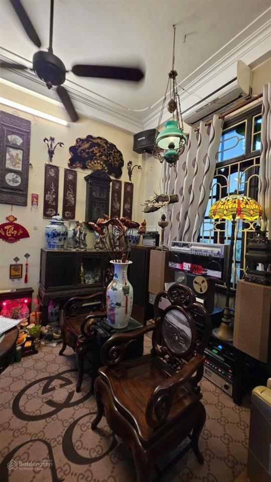 Gia đình có việc cần ra đi gấp nhà đất vị trí vàng tây hồ nở hậu  20m ra phố đi bộ trịnh công sơn